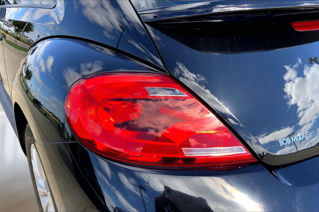 Used 2016 Volkswagen Beetle 1.8T S FWD image 26