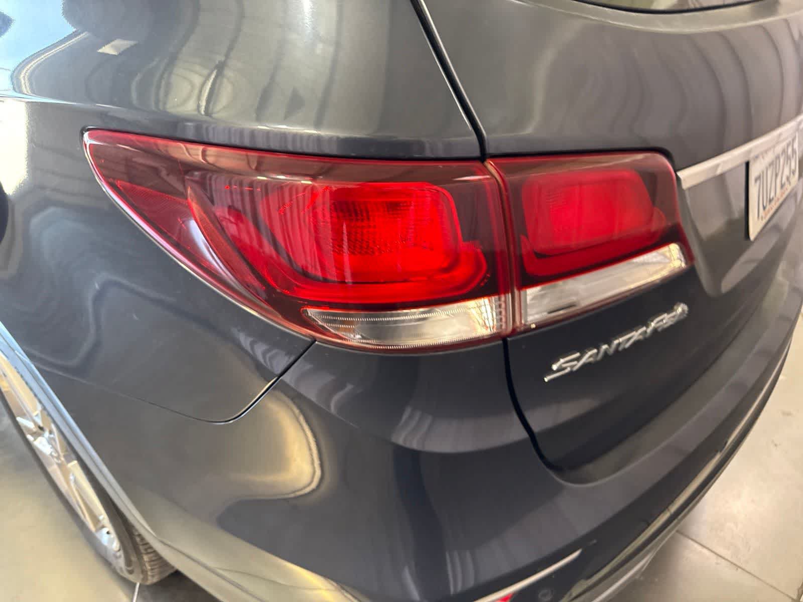 Used 2017 Hyundai Santa Fe FWD image 13
