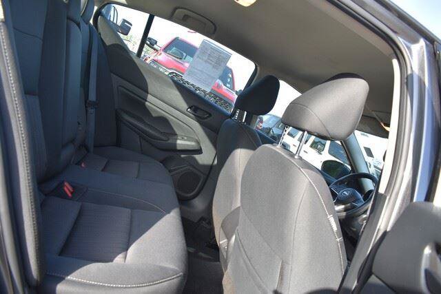 Used 2024 Nissan Altima 2.5 SV FWD image 16