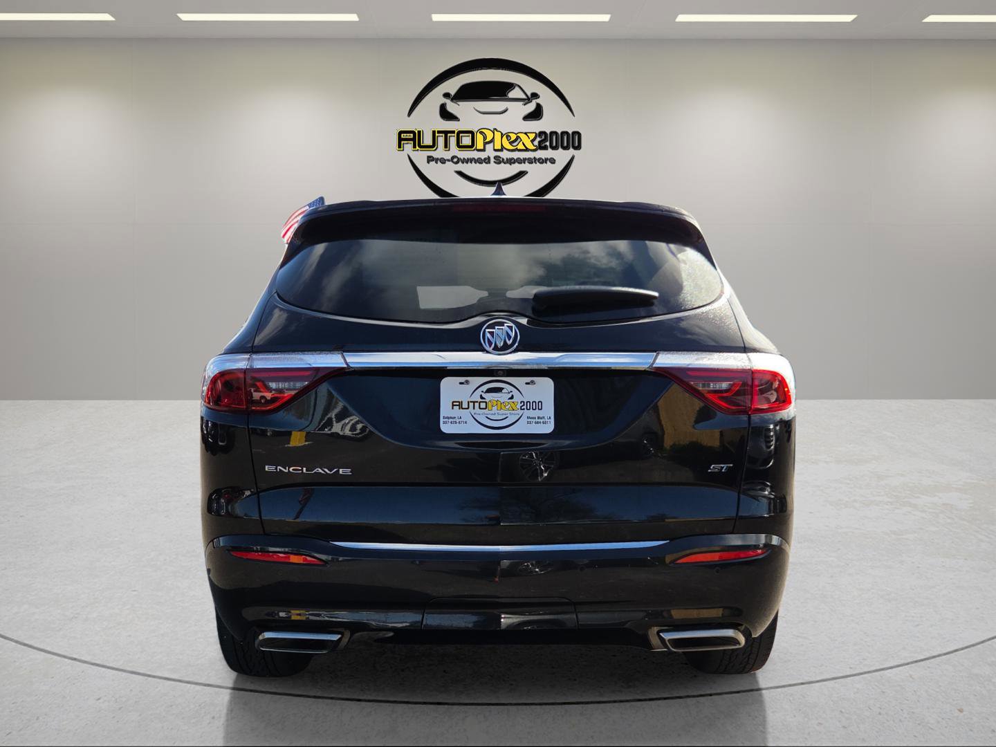 Used 2024 Buick Enclave Essence w/ Sport Touring Edition image 6