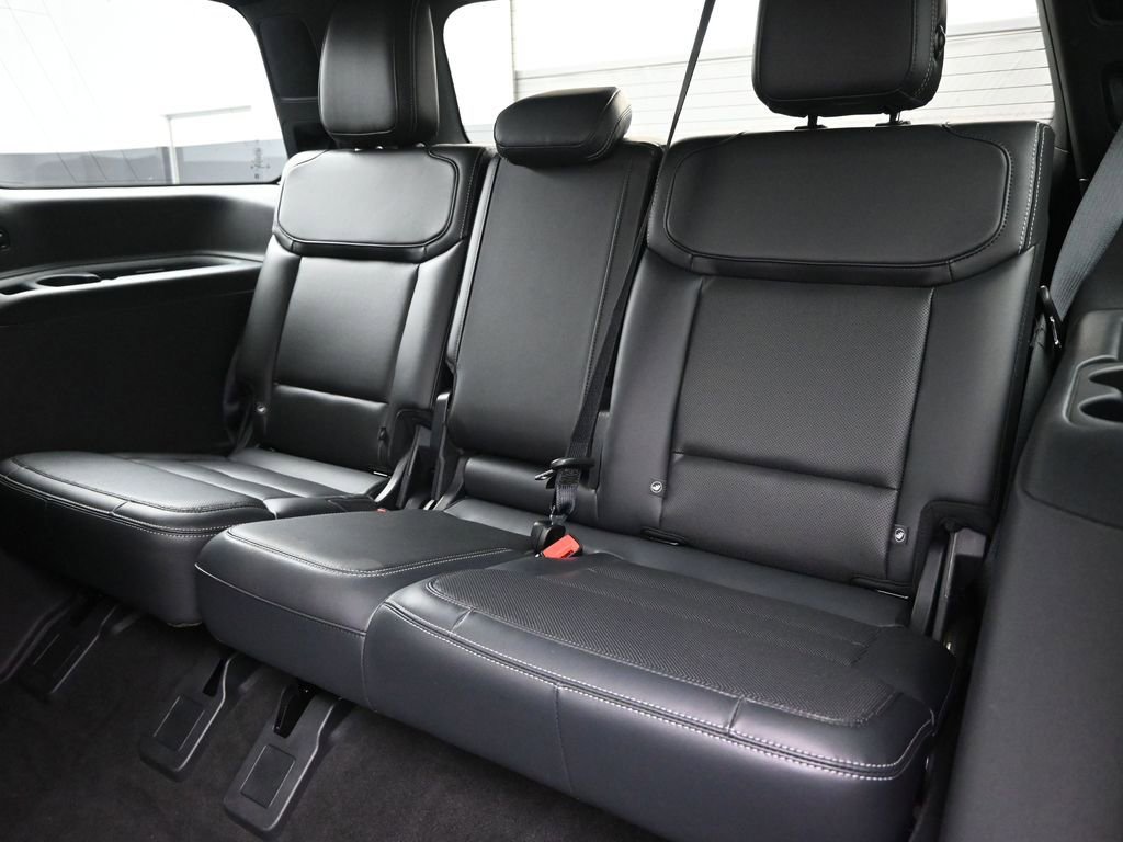 Used 2025 Ford Expedition Platinum w/ Stealth Appearance Package image 22