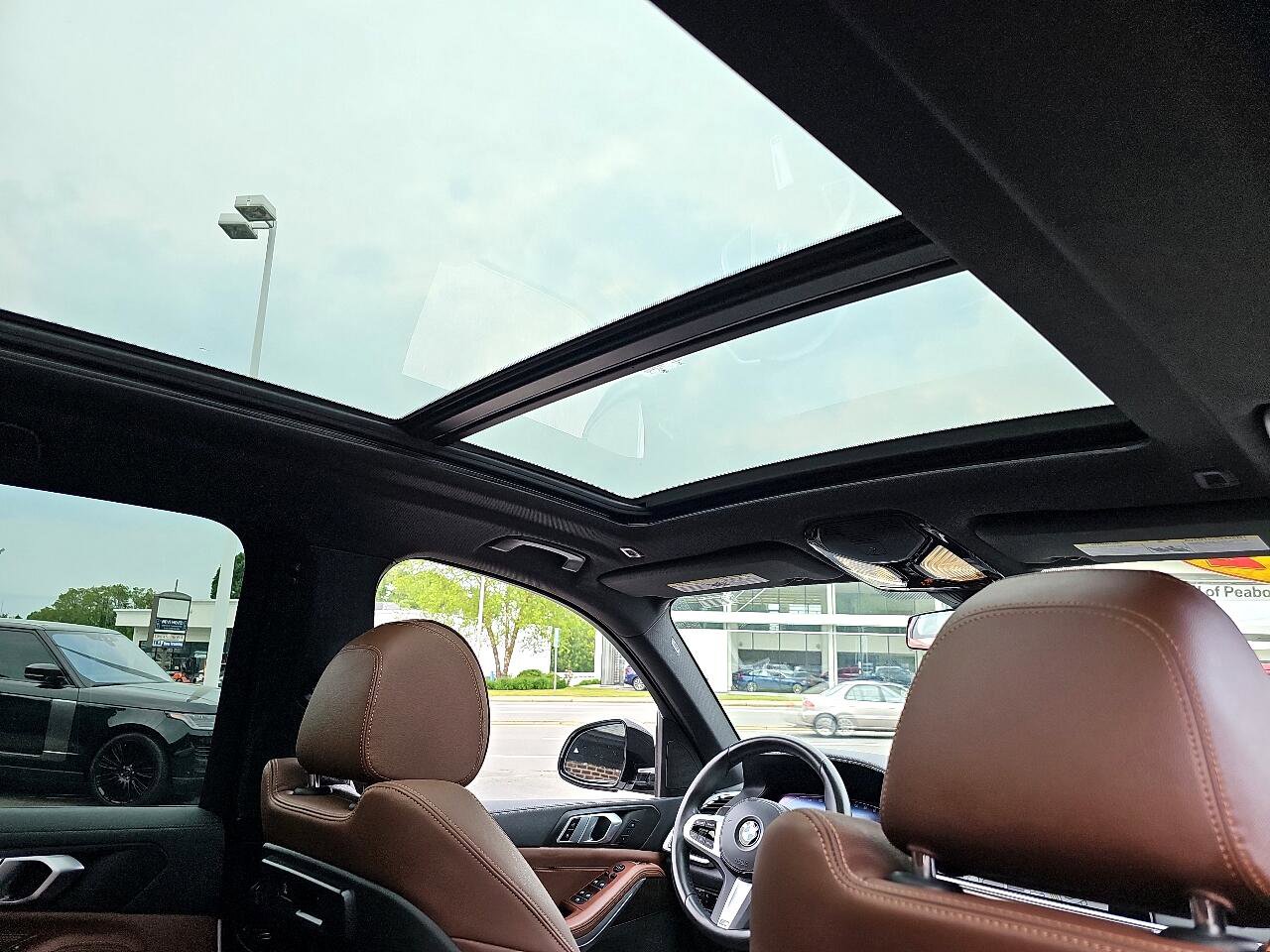 Used 2022 BMW X5 xDrive40i w/ M Sport Package image 44