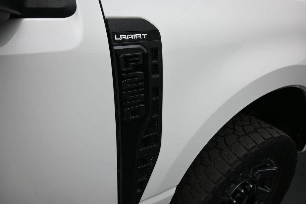 Used 2023 Ford F250 Lariat w/ Sport Appearance Package AWD/4WD image 24