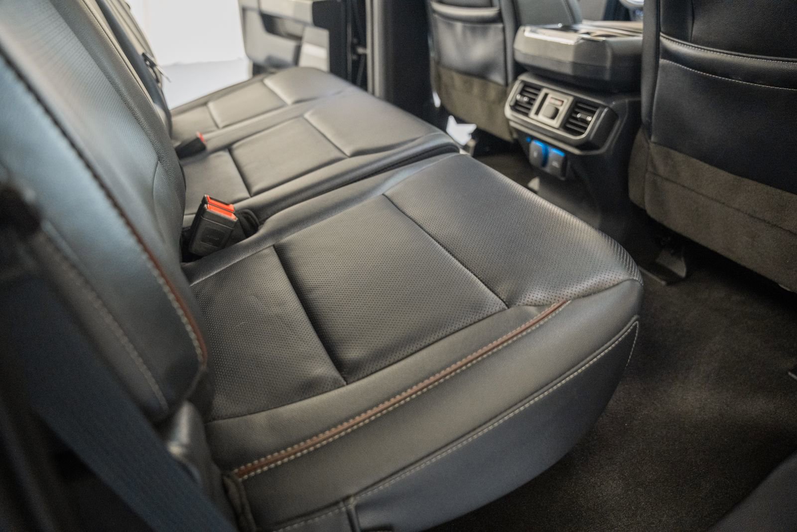 Used 2023 Ford F150 Lariat w/ Equipment Group 502A High image 34