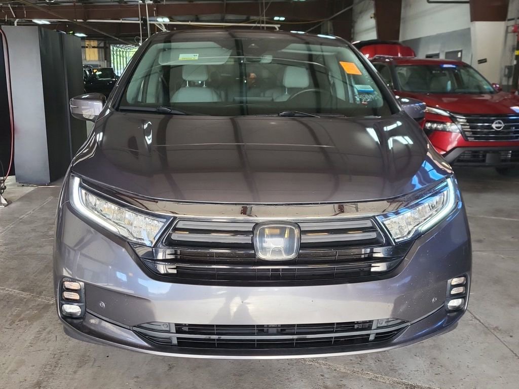Used 2023 Honda Odyssey Elite image 2