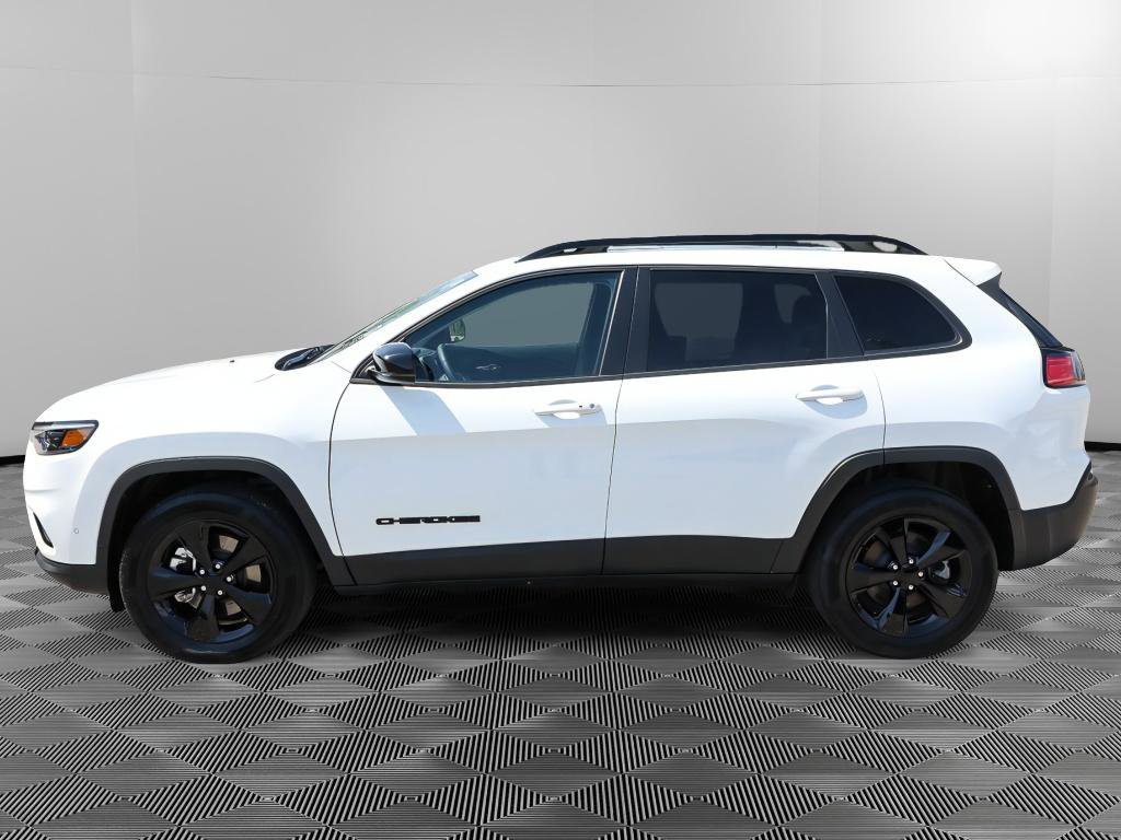 Used 2023 Jeep Cherokee Altitude Lux w/ Lux Elite Package image 2