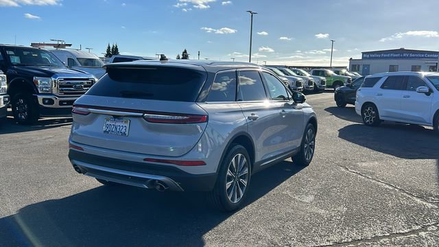 Used 2022 Lincoln Corsair Reserve image 3