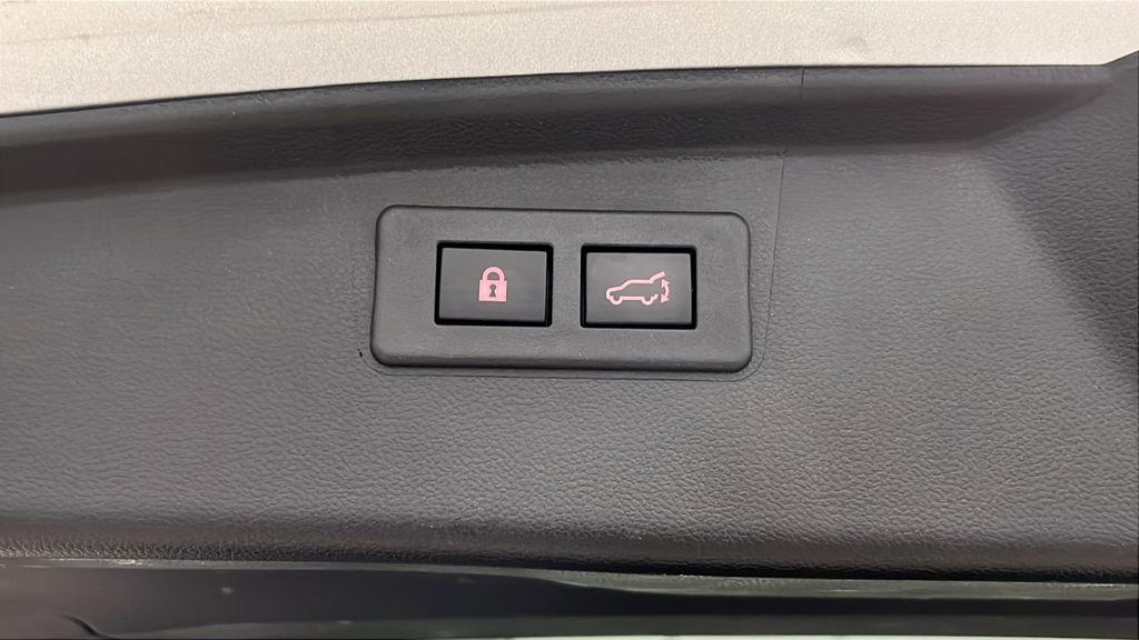 Used 2022 Subaru Outback Limited image 32