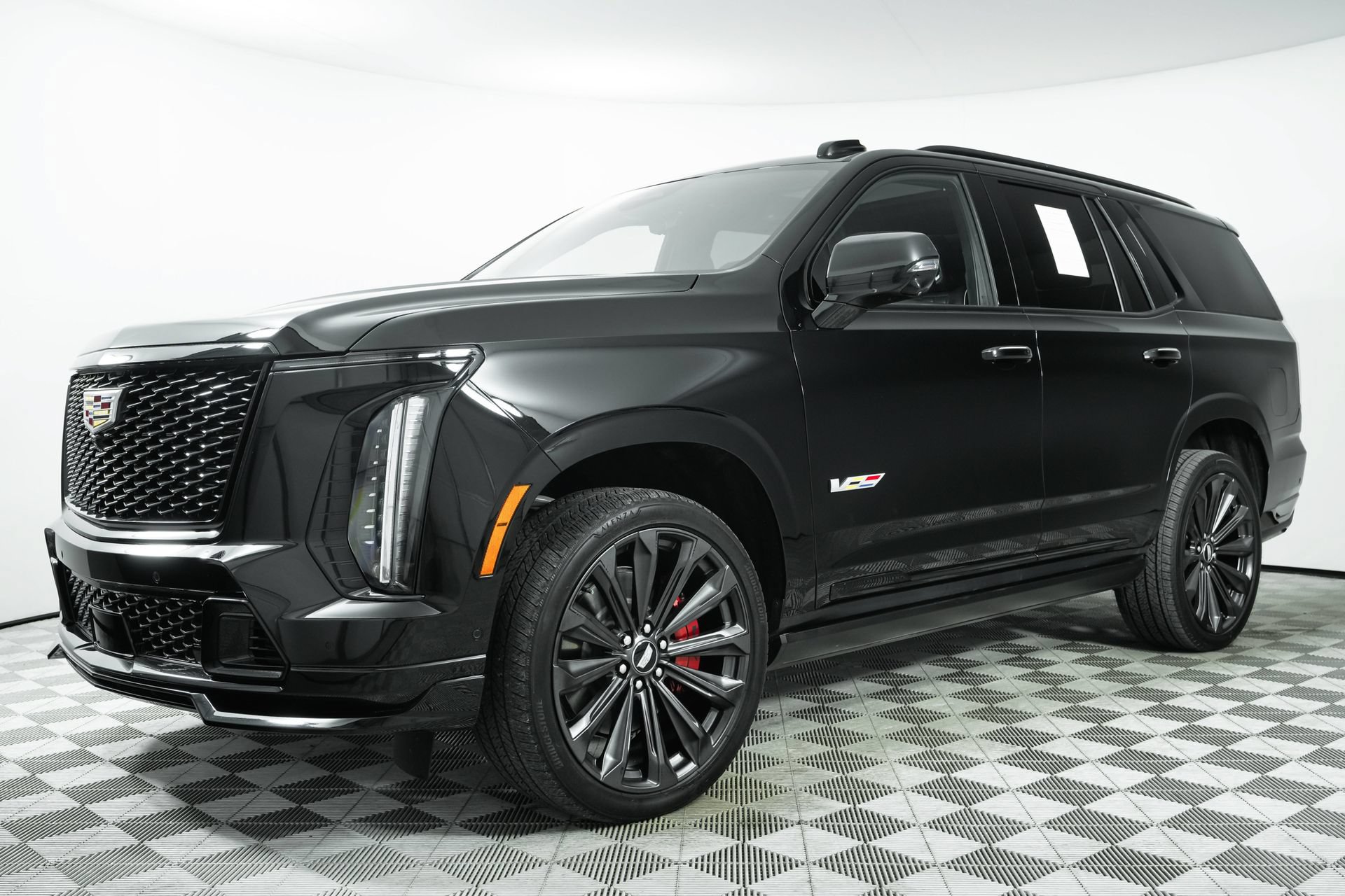 Used 2025 Cadillac Escalade V w/ LPO, Floor Liner Package AWD/4WD image 96