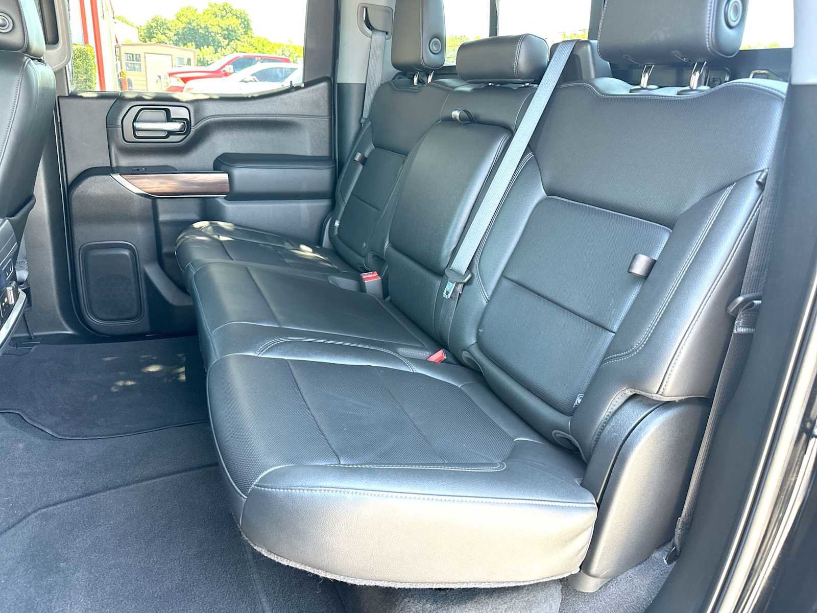 Used 2020 GMC Sierra 1500 SLT RWD image 23