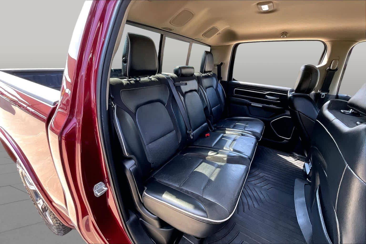 Used 2019 RAM 1500 Laramie AWD/4WD image 19