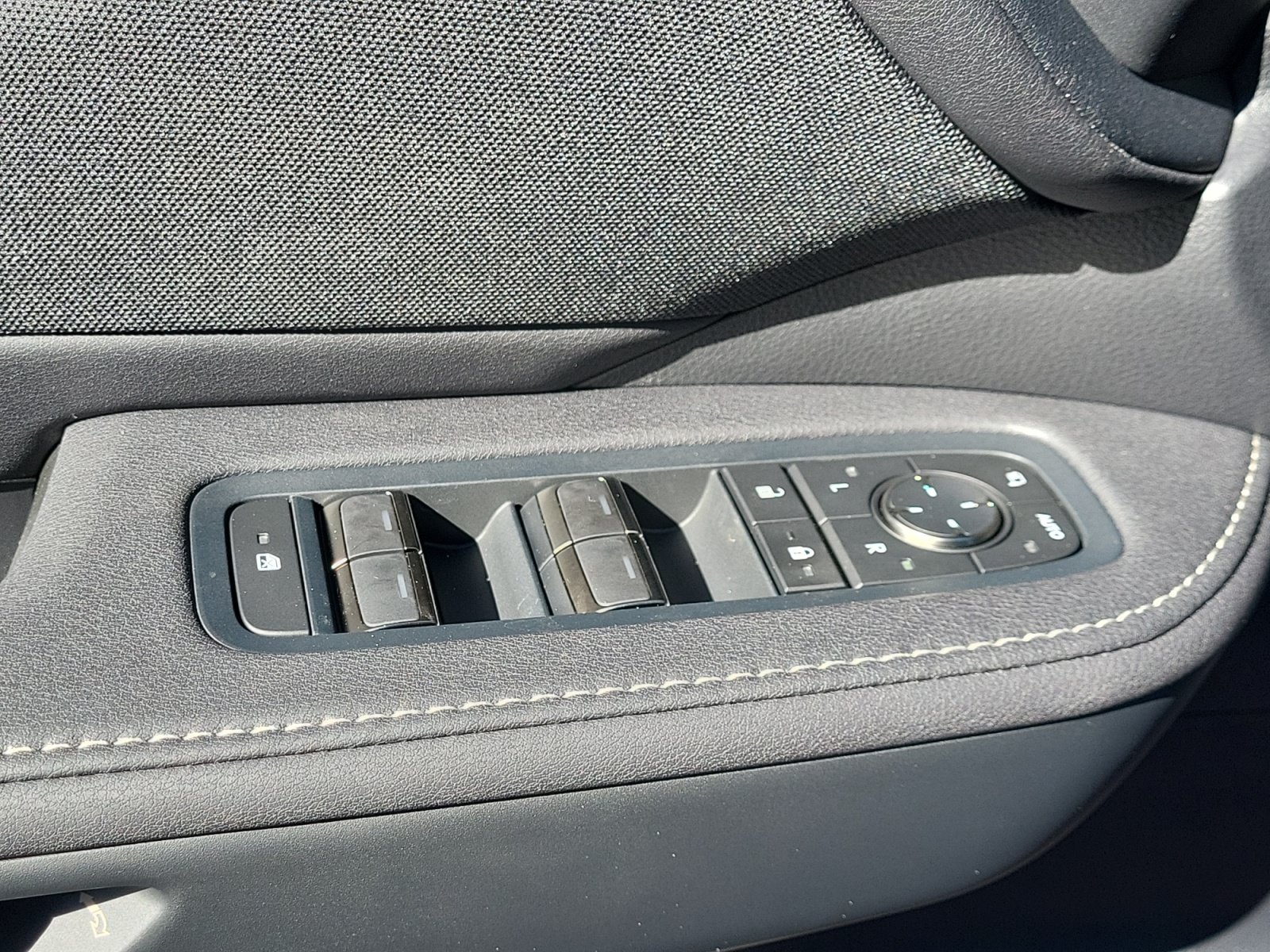 New 2026 Lexus TX 500h AWD image 13