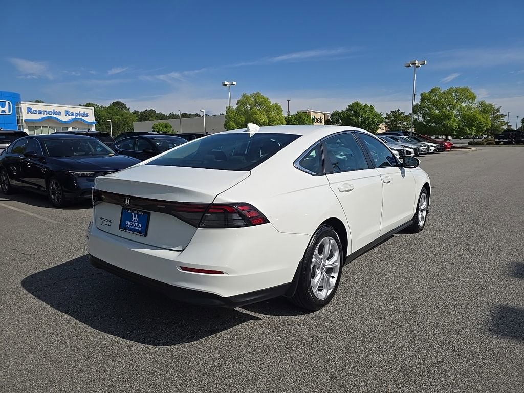 Used 2025 Honda Accord LX image 4