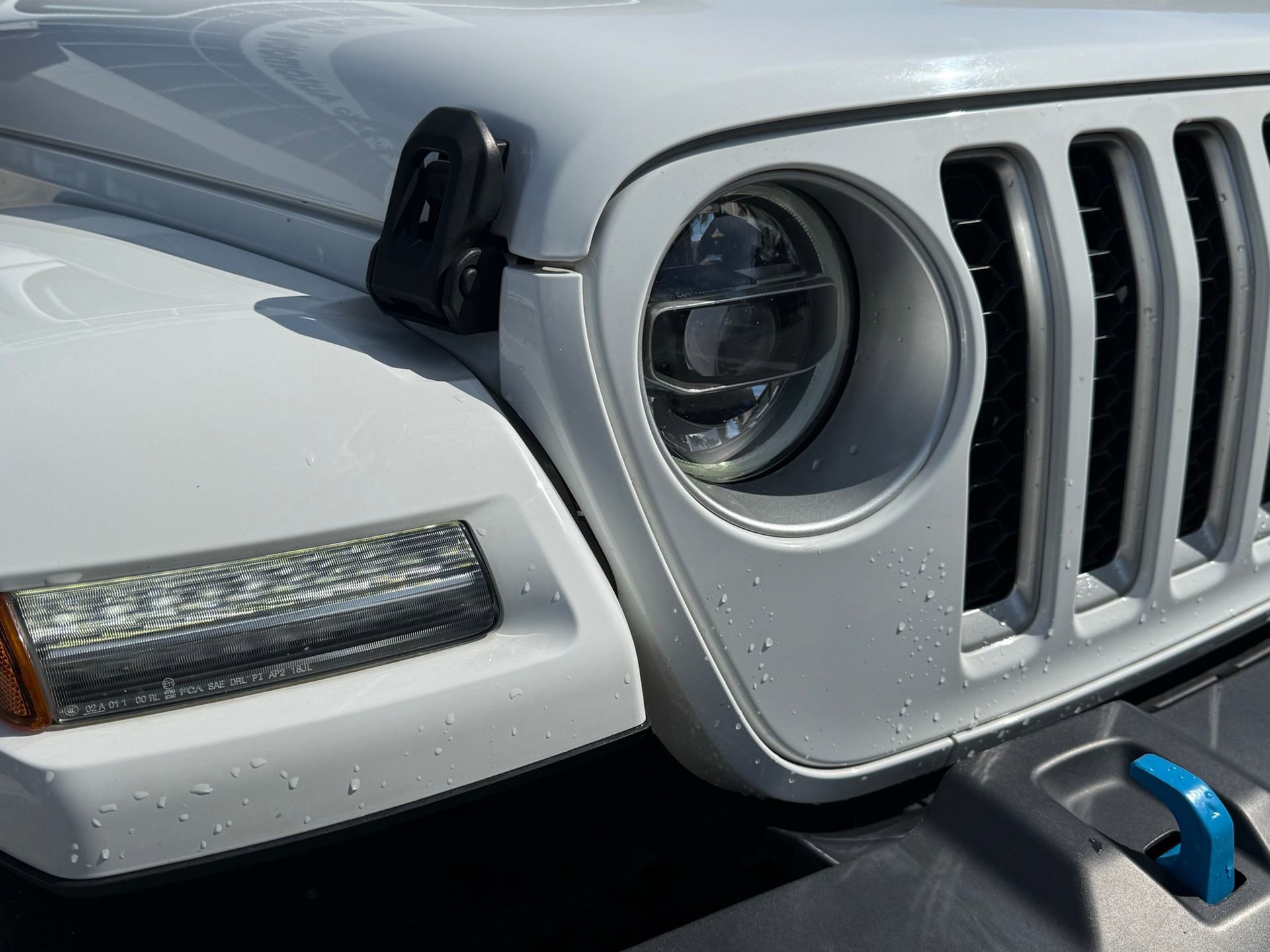 Used 2022 Jeep Wrangler Unlimited Sahara 4xe w/ Safety Group image 21