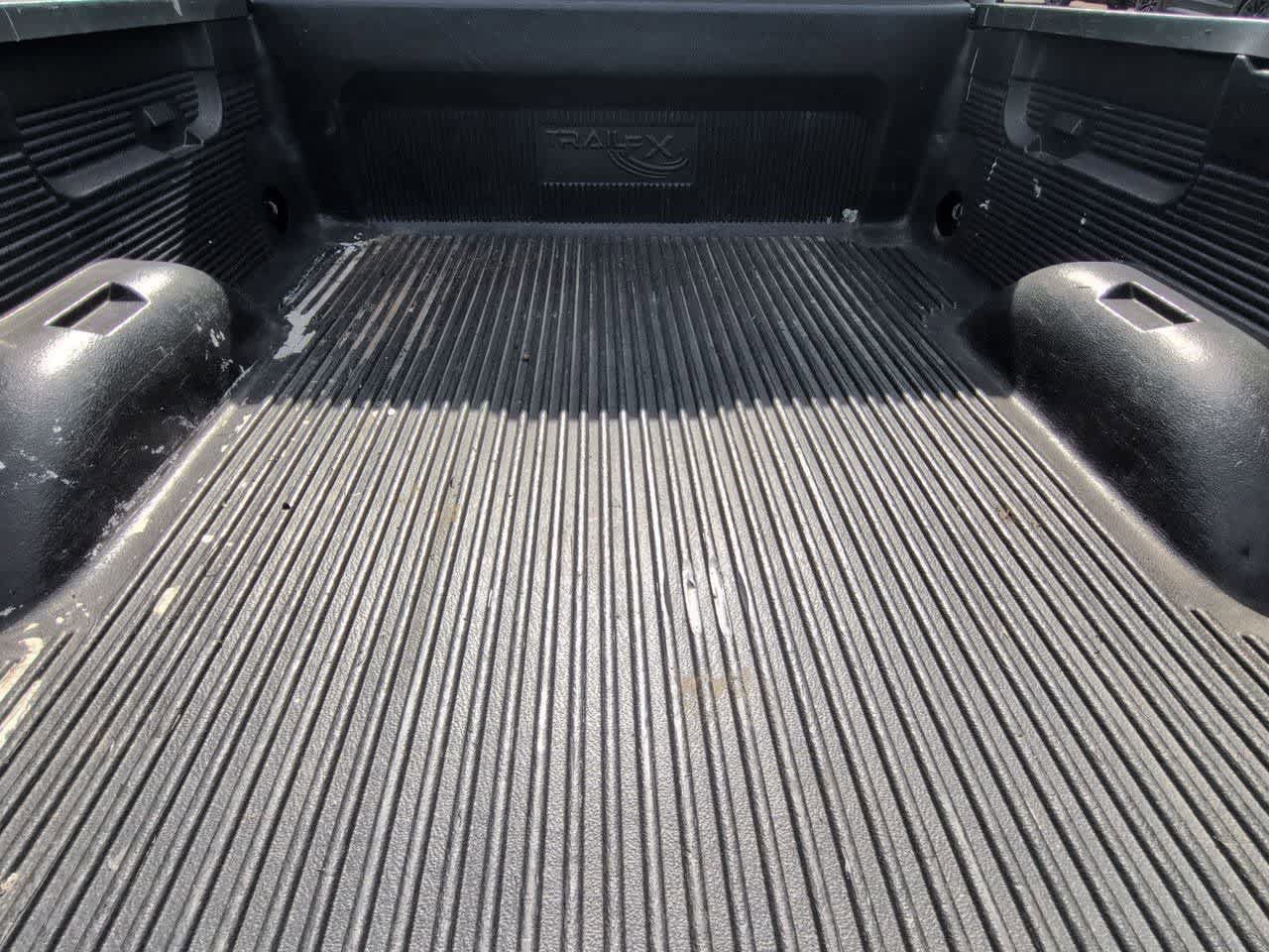 Used 2019 Chevrolet Silverado 1500 LT RWD image 31
