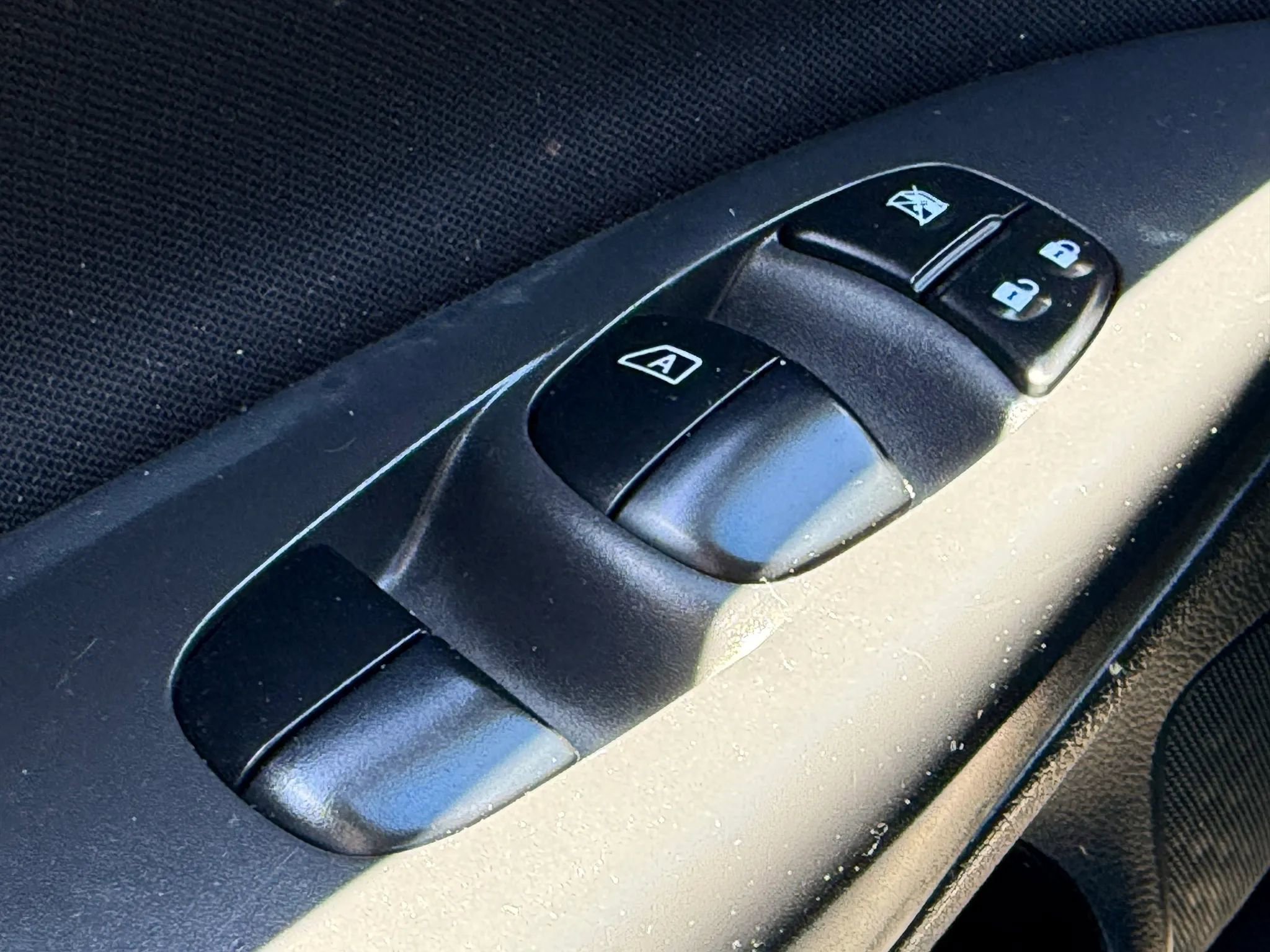 Used 2018 Nissan Sentra SV image 23