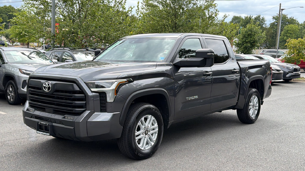 Used 2026 Toyota Tundra SR5 w/ SR5 Convenience Package AWD/4WD image 2