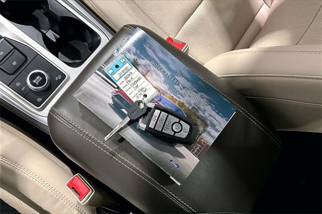 Used 2022 Ford Explorer Platinum w/ Technology Package image 37