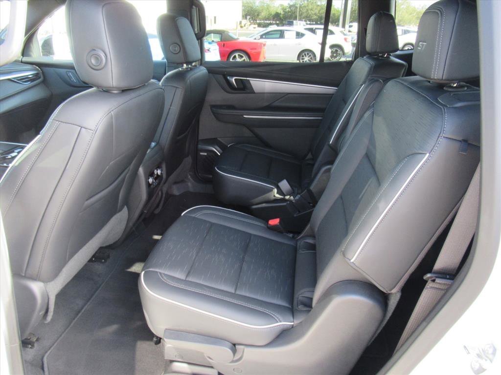 Used 2025 Buick Enclave Sport Touring image 30