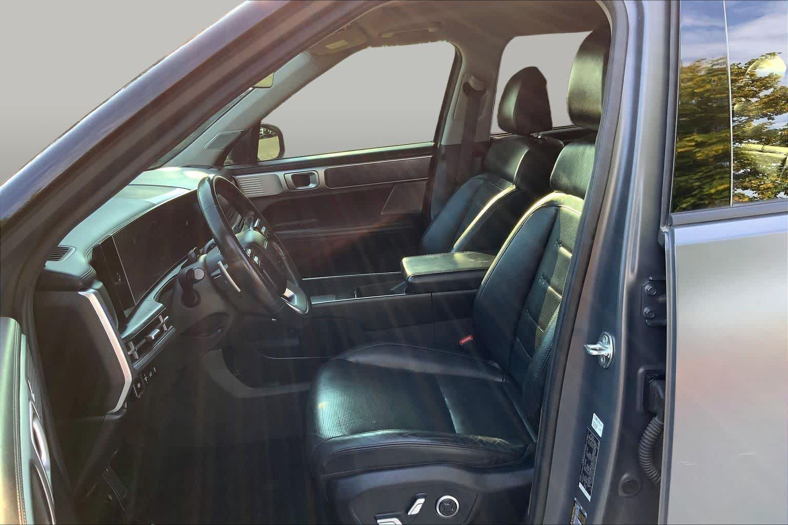 Certified 2024 Hyundai Santa Fe Limited FWD image 8