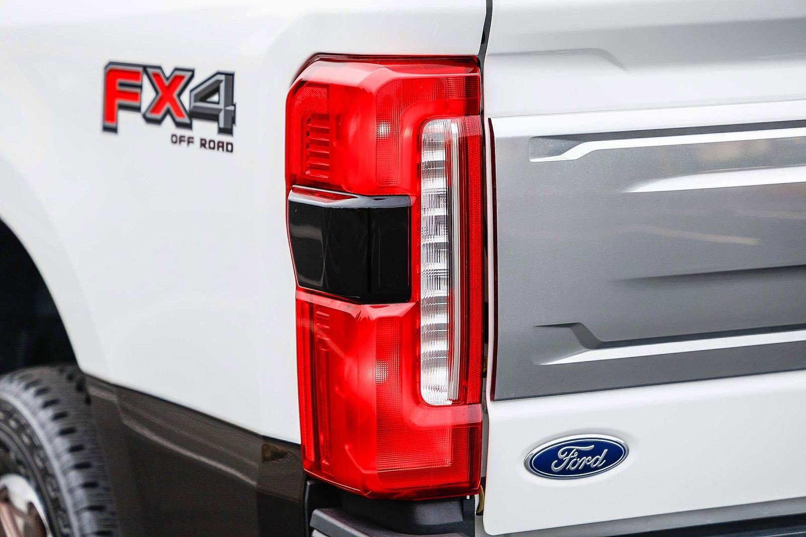 Used 2024 Ford F350 King Ranch w/ FX4 Off-Road Package image 8