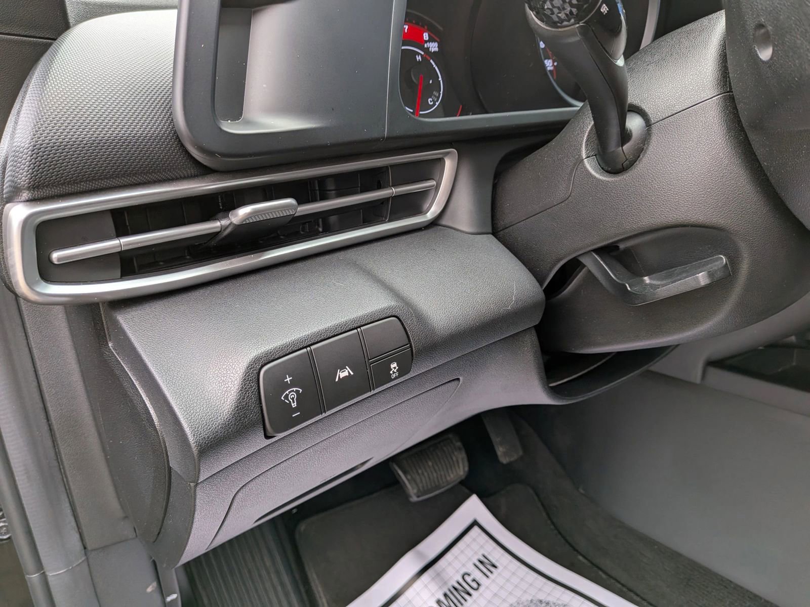 Used 2021 Hyundai Elantra SEL image 34