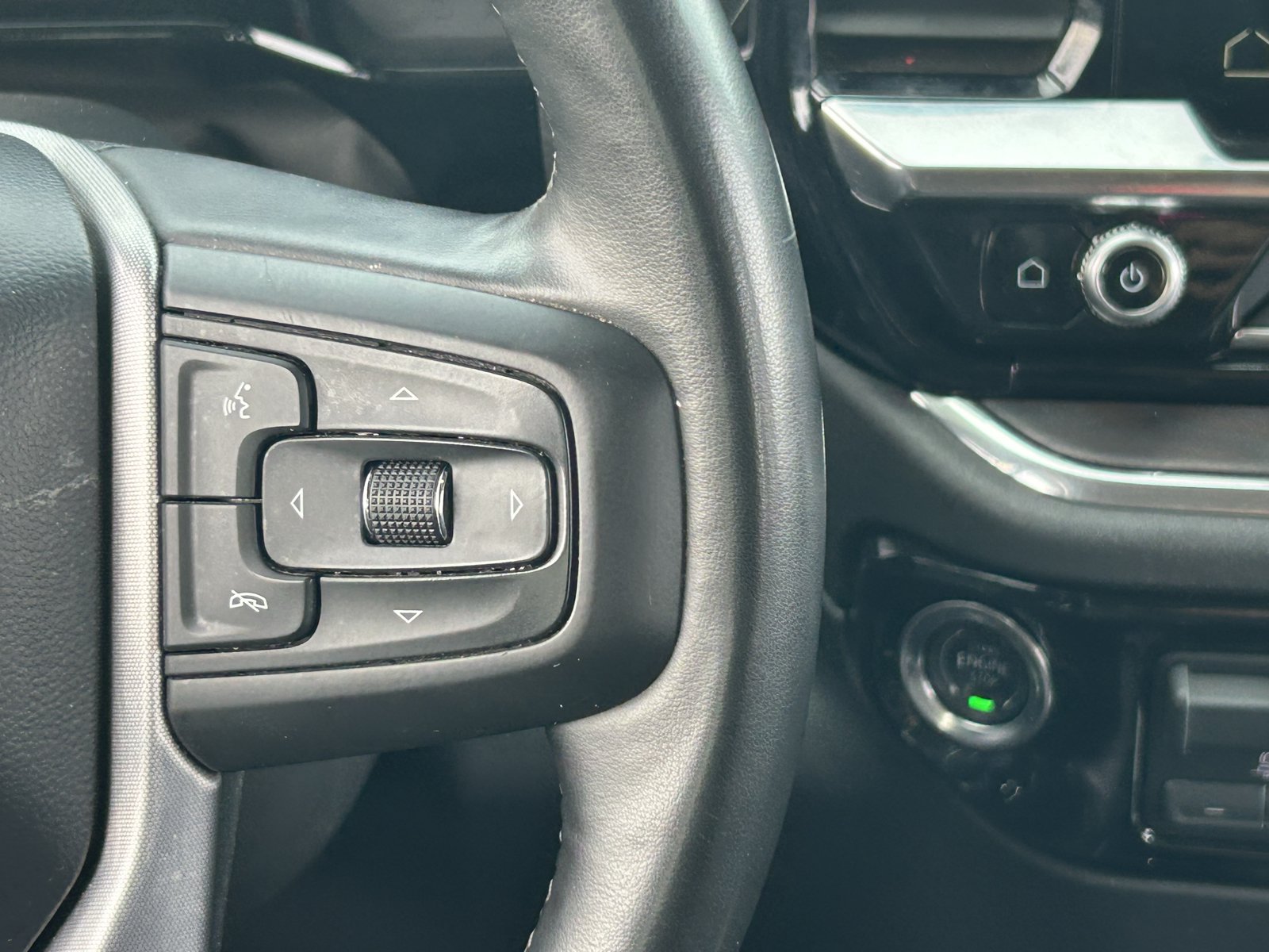 Certified 2025 GMC Sierra 1500 SLT RWD image 24