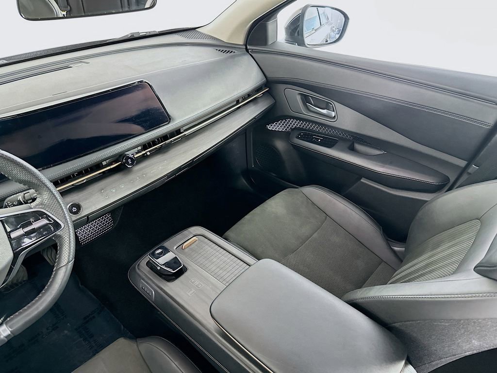 Used 2023 Nissan Ariya FWD image 30