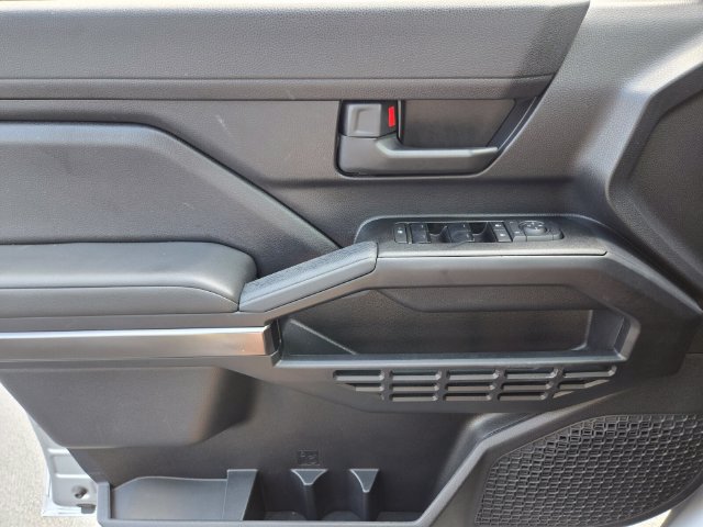 Used 2025 Toyota 4Runner SR5 AWD/4WD image 35