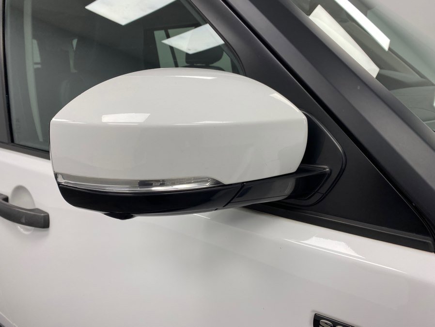Used 2016 Land Rover LR4 HSE AWD/4WD image 15