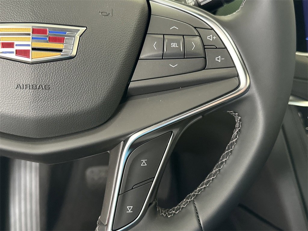 New 2025 Cadillac XT5 Luxury image 20