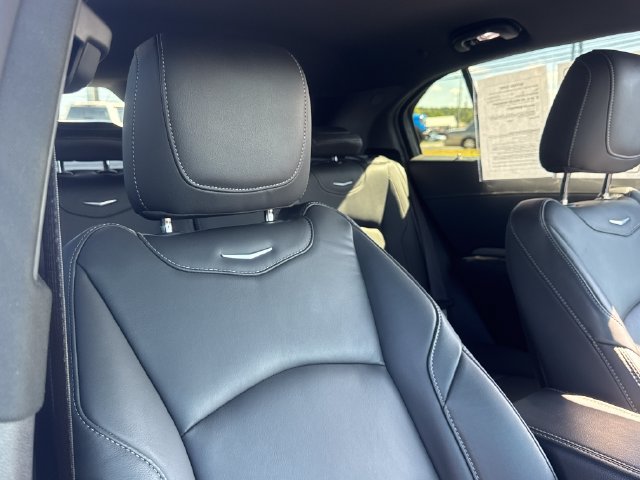 Used 2025 Cadillac XT4 Premium Luxury FWD image 28