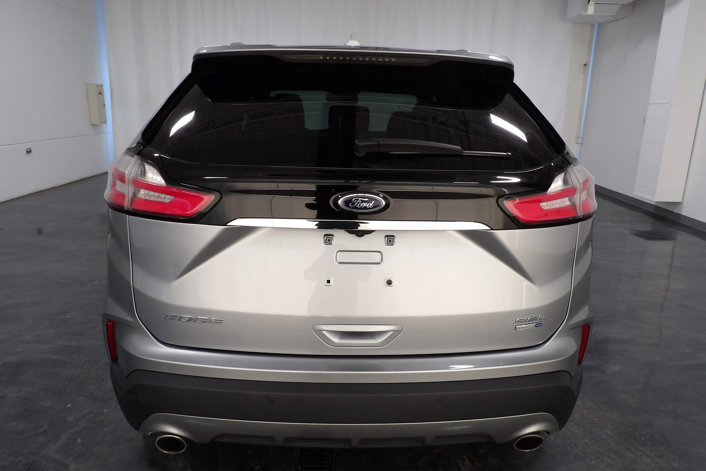 Used 2020 Ford Edge SEL w/ Cold Weather Package image 5