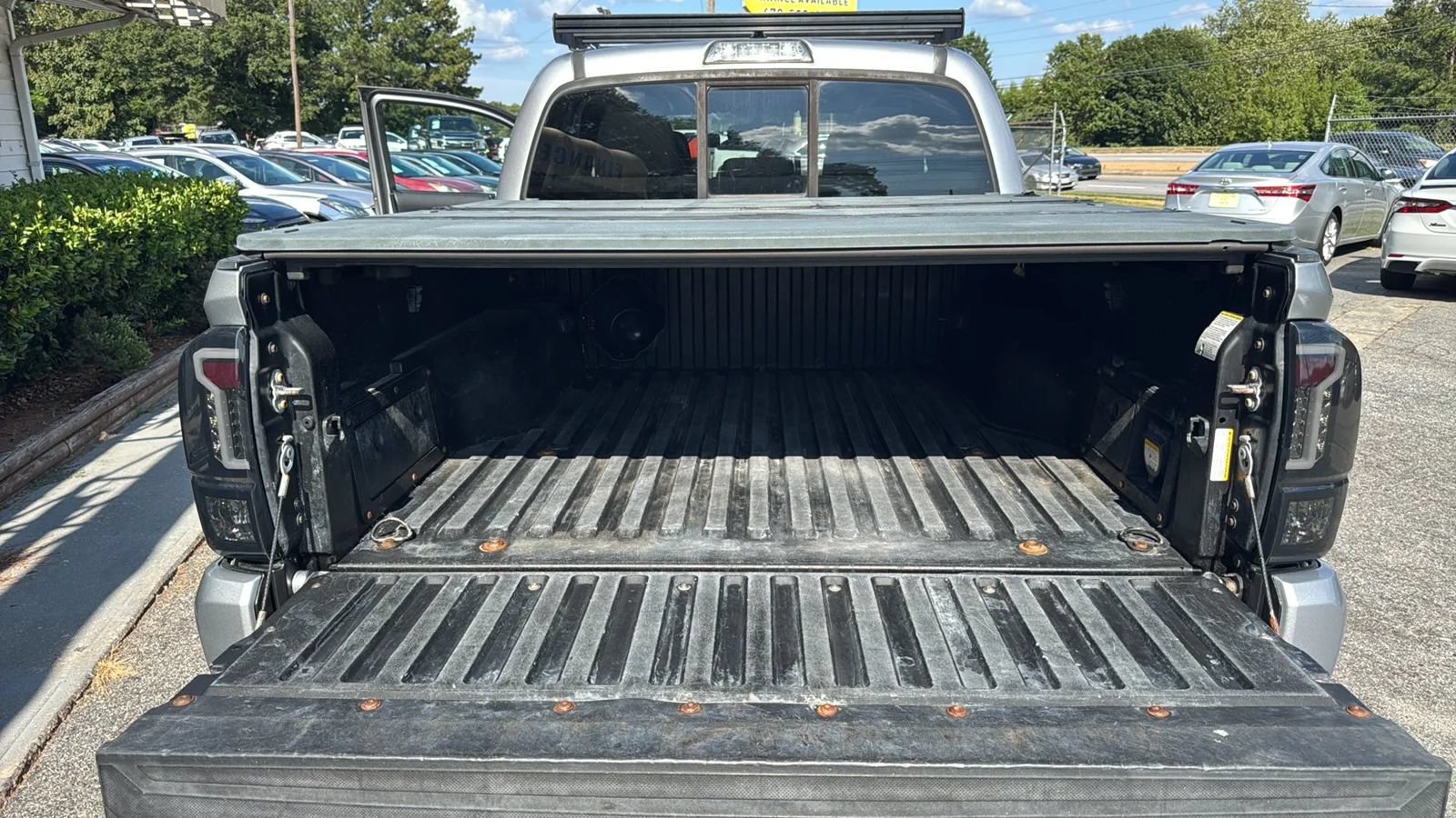 Used 2016 Toyota Tacoma TRD Sport w/ Towing Package AWD/4WD image 18