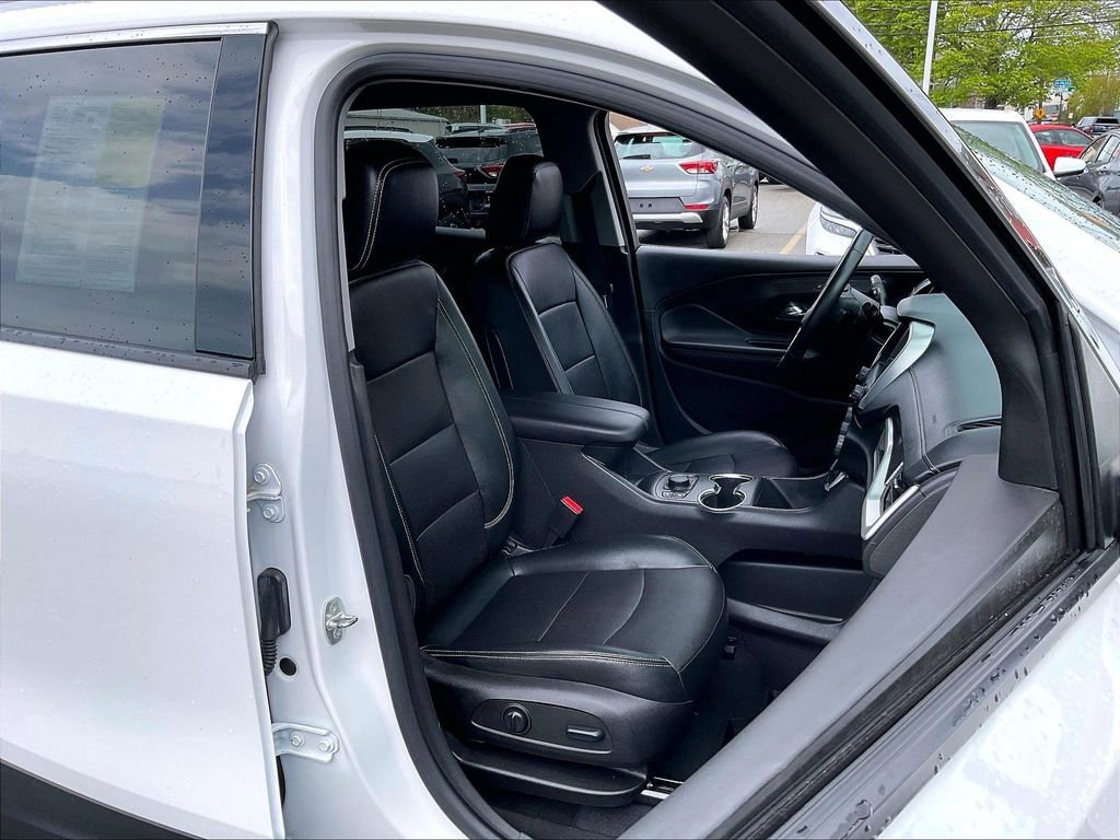 Used 2022 GMC Terrain SLT AWD/4WD image 11