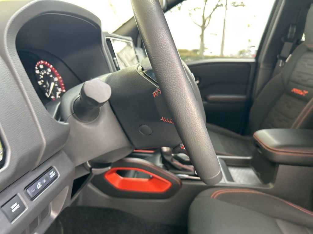 Used 2025 Nissan Frontier Pro-X RWD image 40
