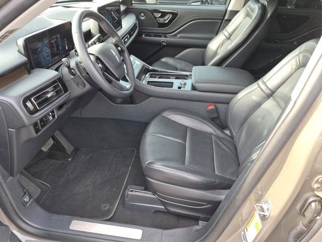 Used 2025 Lincoln Aviator Reserve w/ Illumination Package image 11
