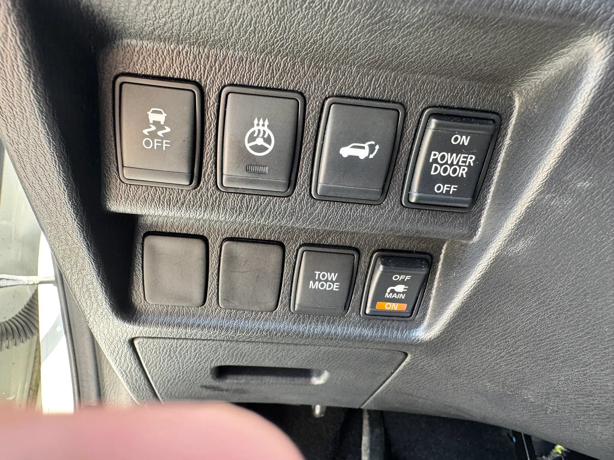 Used 2014 Nissan Pathfinder Platinum w/ Platinum Premium Package AWD/4WD image 28