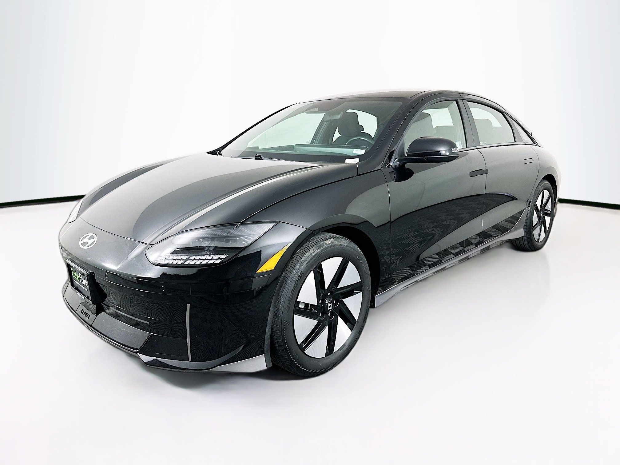 Used 2024 Hyundai Ioniq 6 SE AWD/4WD image 3