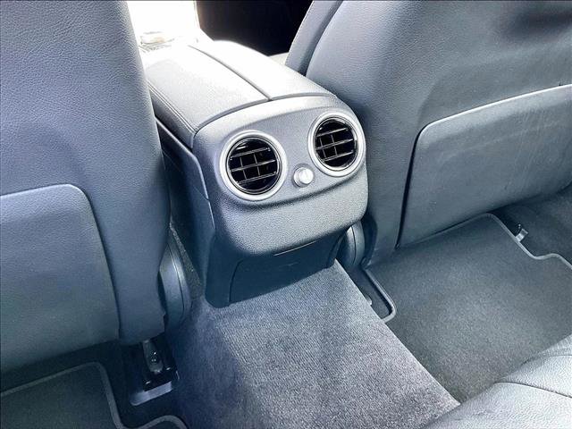 Used 2018 Mercedes-Benz C 300 Sedan image 25