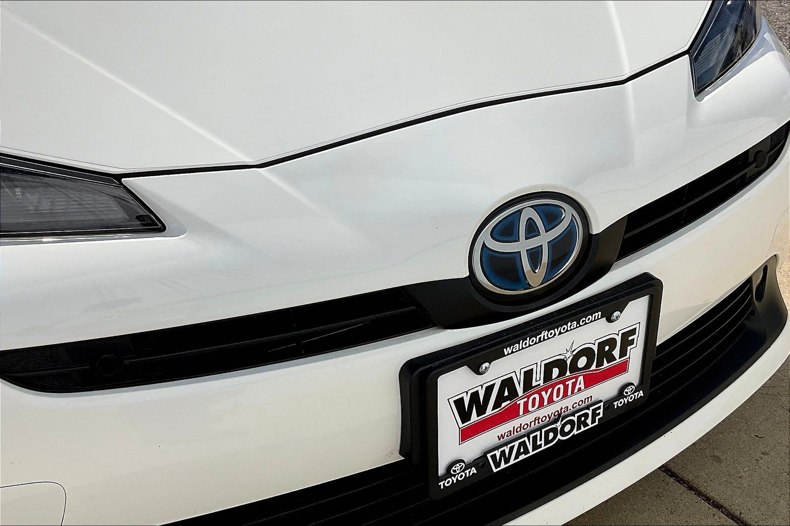 Used 2022 Toyota Prius AWD image 34