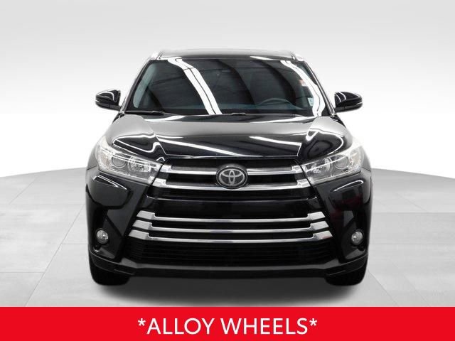 Used 2018 Toyota Highlander Limited image 3
