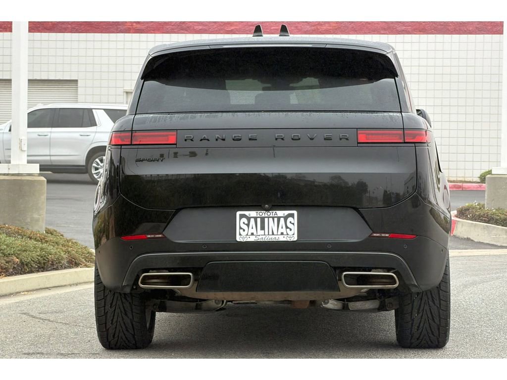 Used 2025 Land Rover Range Rover Sport SE image 5