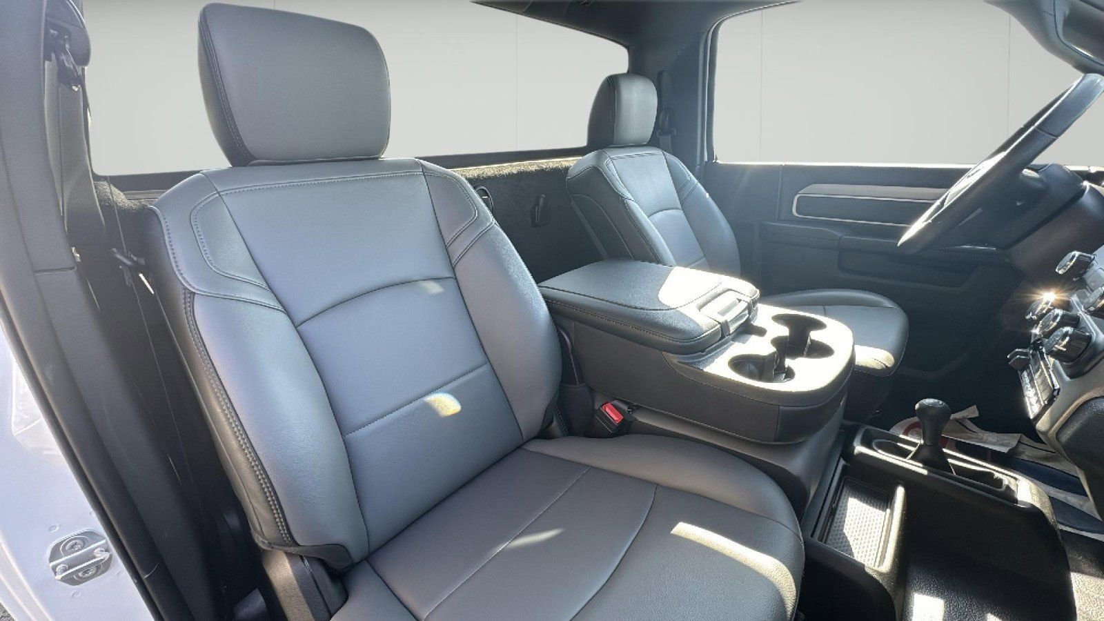 New 2024 RAM 3500 Tradesman w/ Chrome Appearance Group AWD/4WD image 29