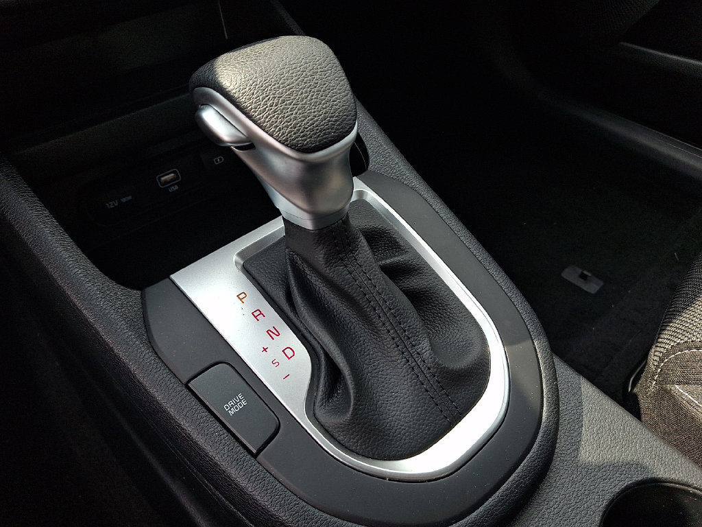 Certified 2024 Kia Forte LXS w/ LXS Technology Package FWD image 17