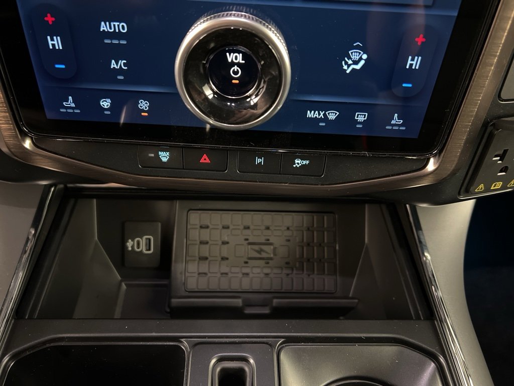 New 2025 Ford F150 Lightning Lariat image 14