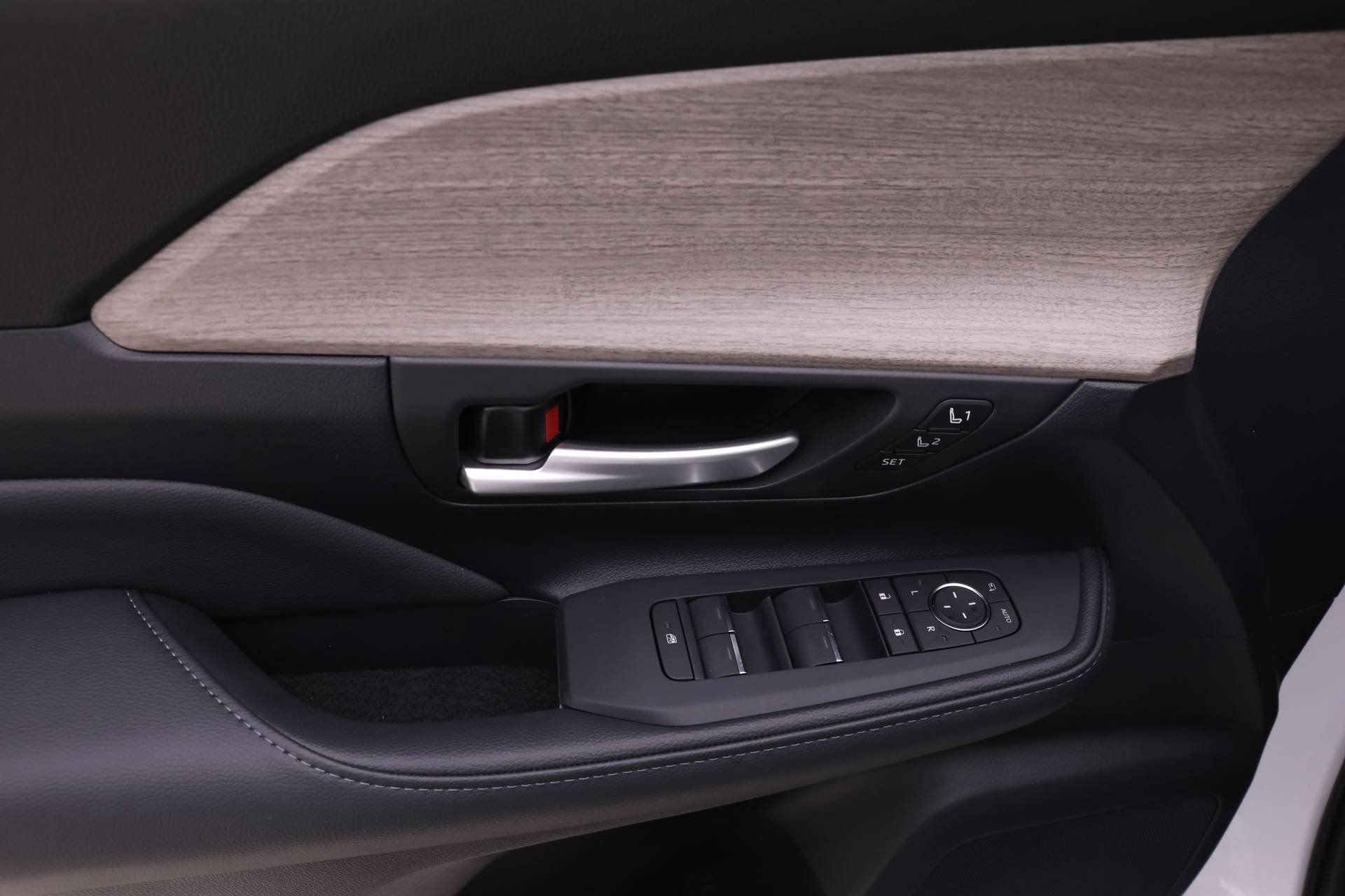 New 2026 Toyota Grand Highlander Platinum image 8