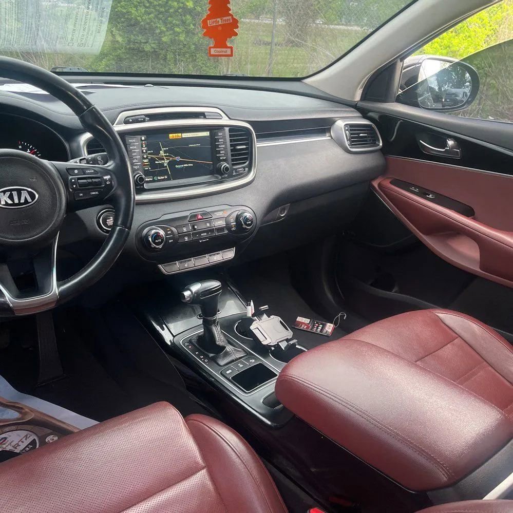 Used 2017 Kia Sorento SX AWD/4WD image 25