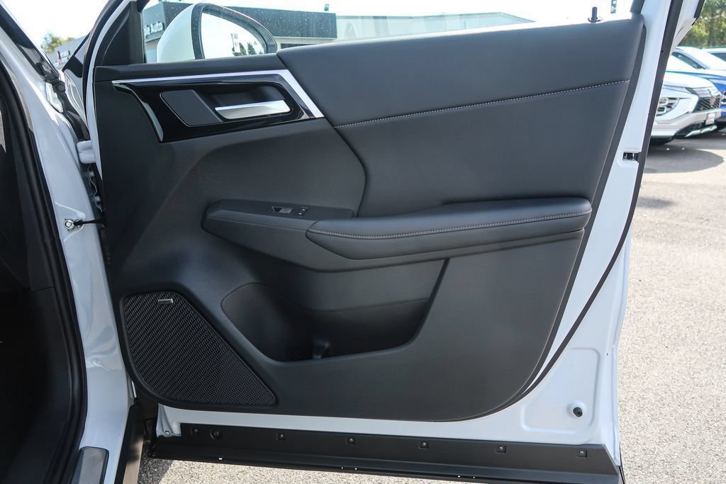 New 2025 Mitsubishi Outlander SE AWD/4WD image 21