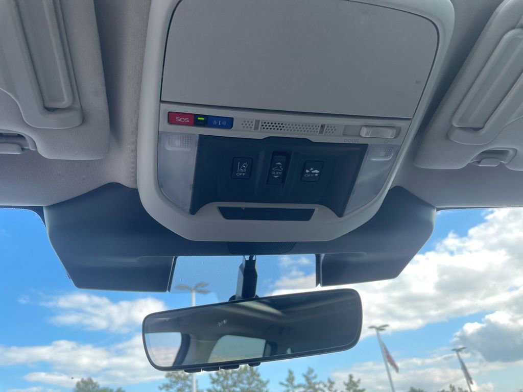 Used 2024 Subaru Forester Premium image 23